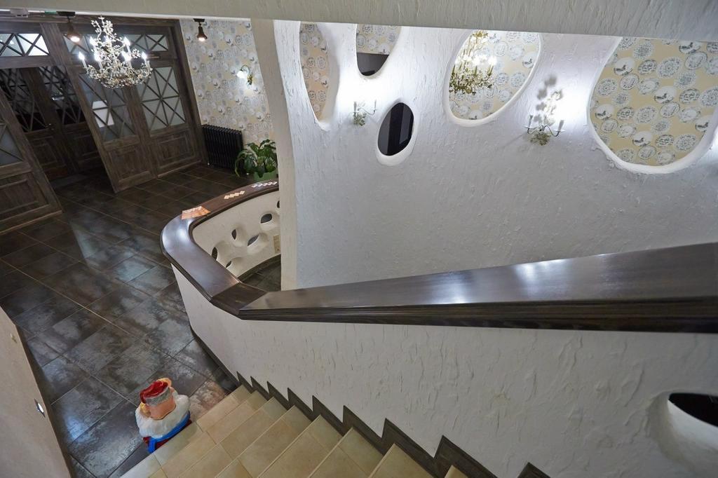 Charivna Taistra Bed & Breakfast Бровари Екстериор снимка